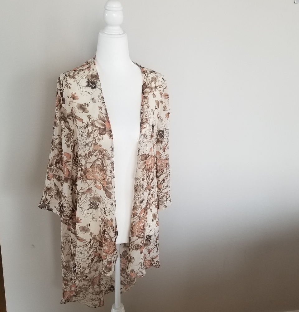 Sheer Floral Cover up/Kimono